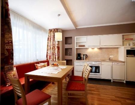 Sonnblick Apartments Und Zimmer - Nationalpark Sommercard Inklusive Hollersbach im Pinzgau Exteriör bild